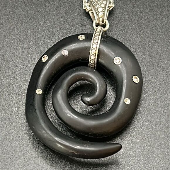 NWT Brighton Free Spirit Spiral Necklace Resin Pendant 38" - Picture 2 of 5